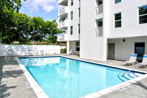 Tiny photo for 6000 NE 22nd Way #7D, Fort Lauderdale, FL 33308 (MLS # A12002163)