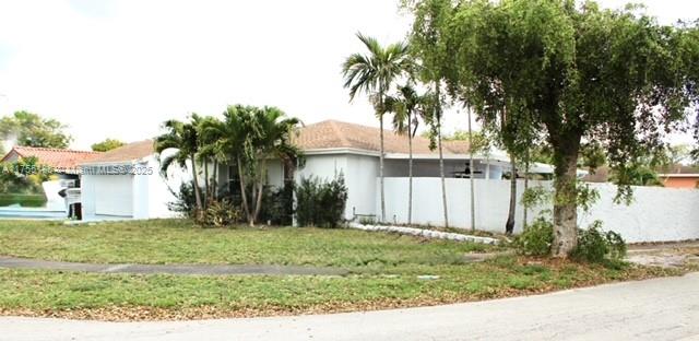 Property for Sale at 19425 Nw 62nd Ct, Hialeah, Miami-Dade County, Florida - Bedrooms: 4 
Bathrooms: 2  - $699,000