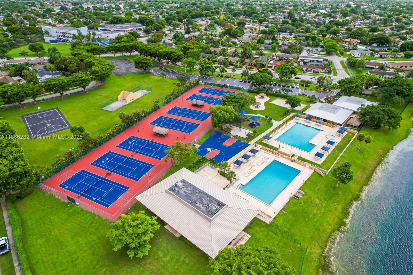 WINSTON PARK UNIT 8 - Residential