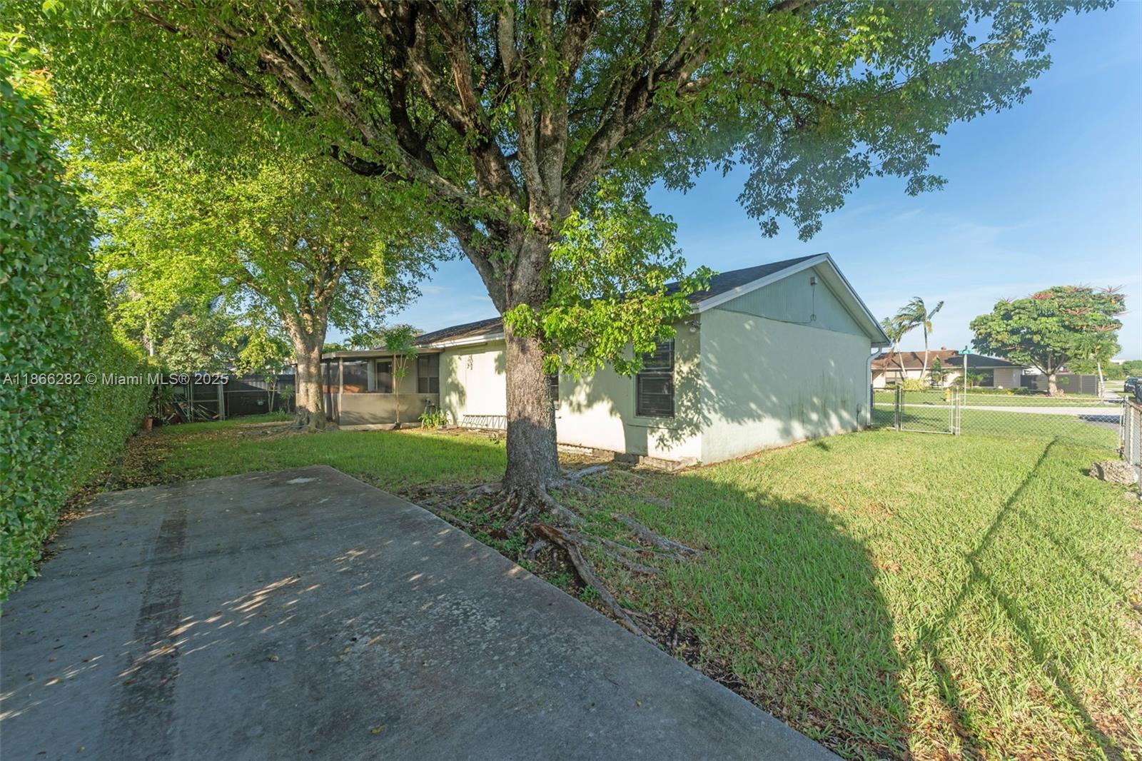 WINSTON PARK UNIT 8 - Residential