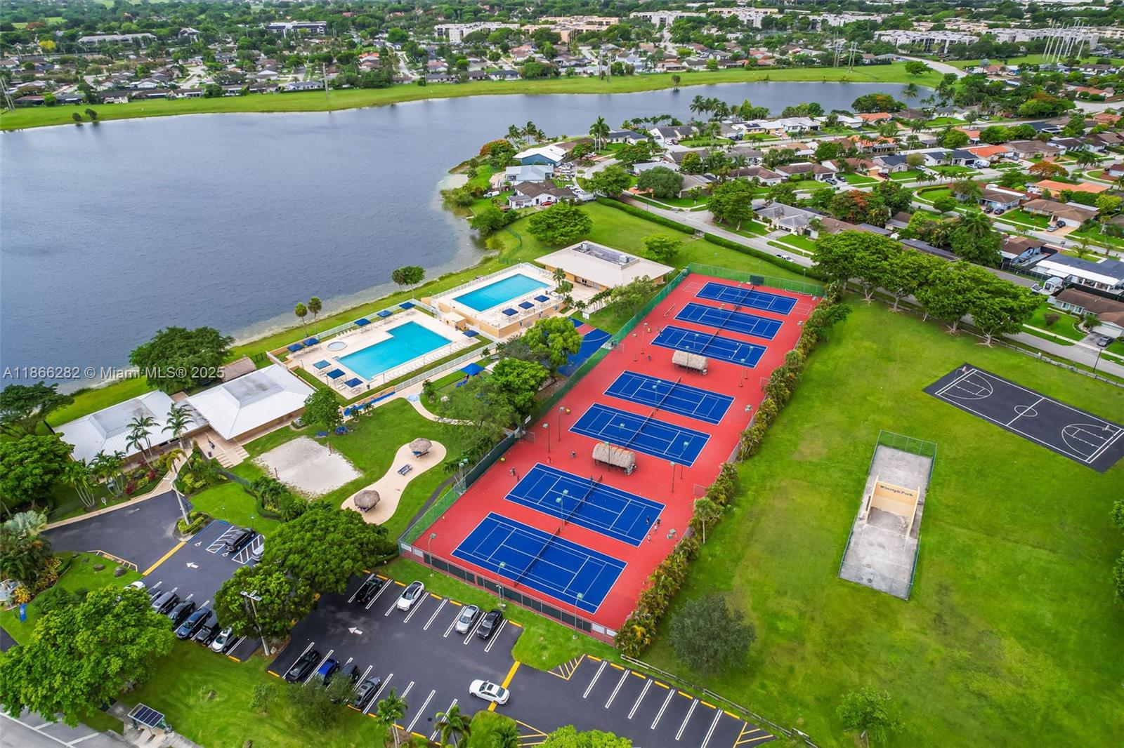 WINSTON PARK UNIT 8 - Residential