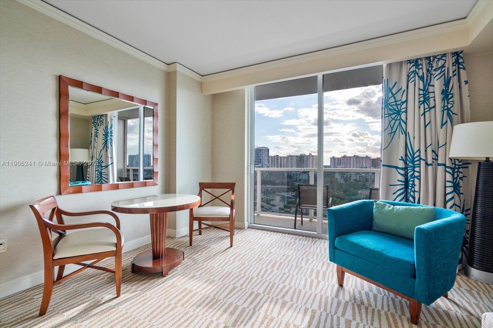 TRUMP INTERNATIONAL SONES - Residential