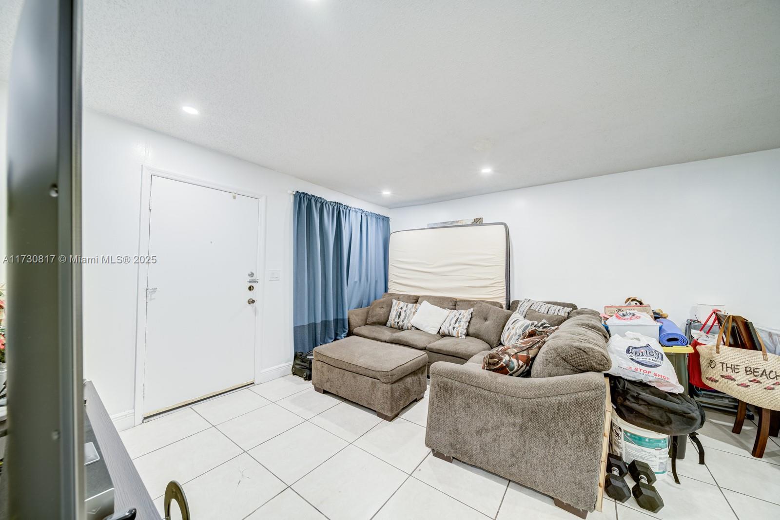 MILLER VILLAS CONDO - Residential