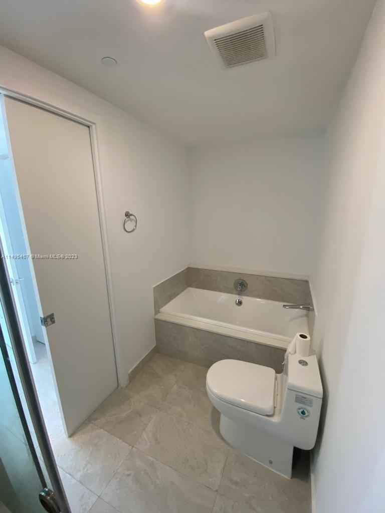 ARIA ON THE BAY CONDO - Residential Lease