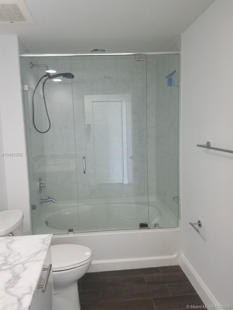 THE PLAZA 901 BRICKELL - Residential Lease