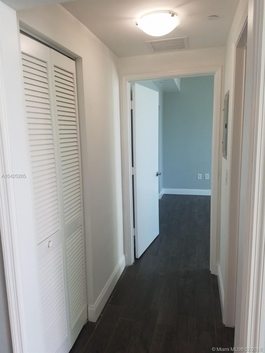 THE PLAZA 901 BRICKELL - Residential Lease