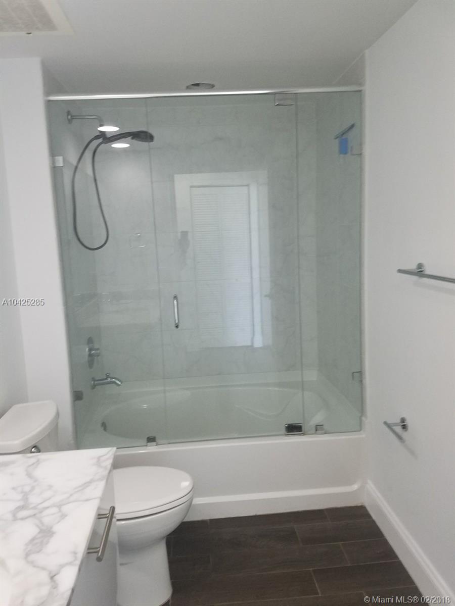 THE PLAZA 901 BRICKELL - Residential Lease