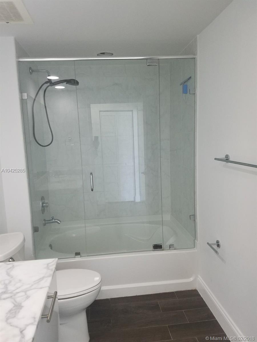 THE PLAZA 901 BRICKELL - Residential Lease