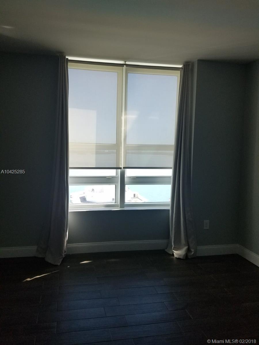 THE PLAZA 901 BRICKELL - Residential Lease