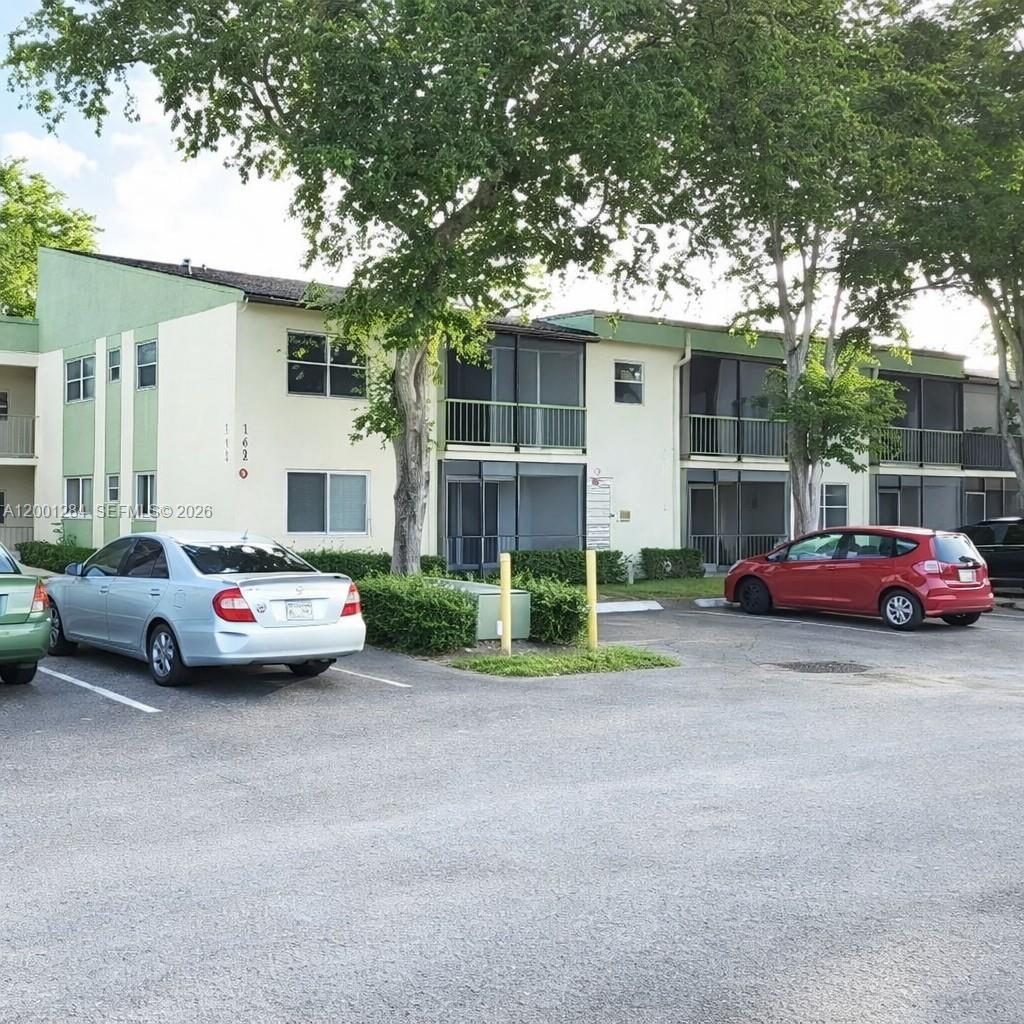 RAMBLEWOOD EAST CONDO - Residential