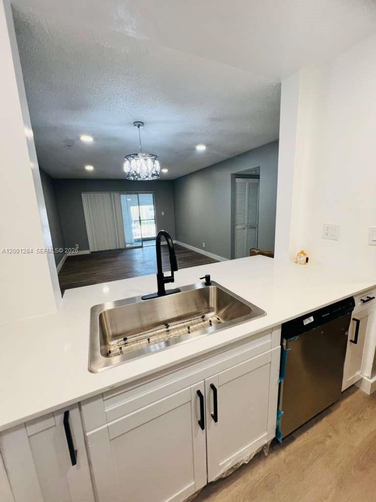 RAMBLEWOOD EAST CONDO - Residential