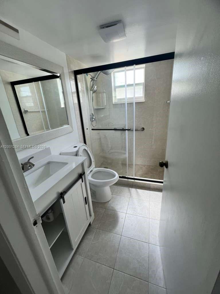 RAMBLEWOOD EAST CONDO - Residential