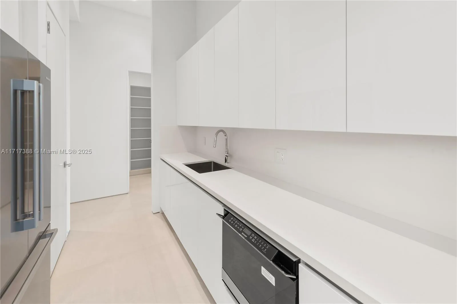 North Miami, Florida 33181, United States, 7 Bedrooms Bedrooms, ,7 BathroomsBathrooms,Residential,Active,22216