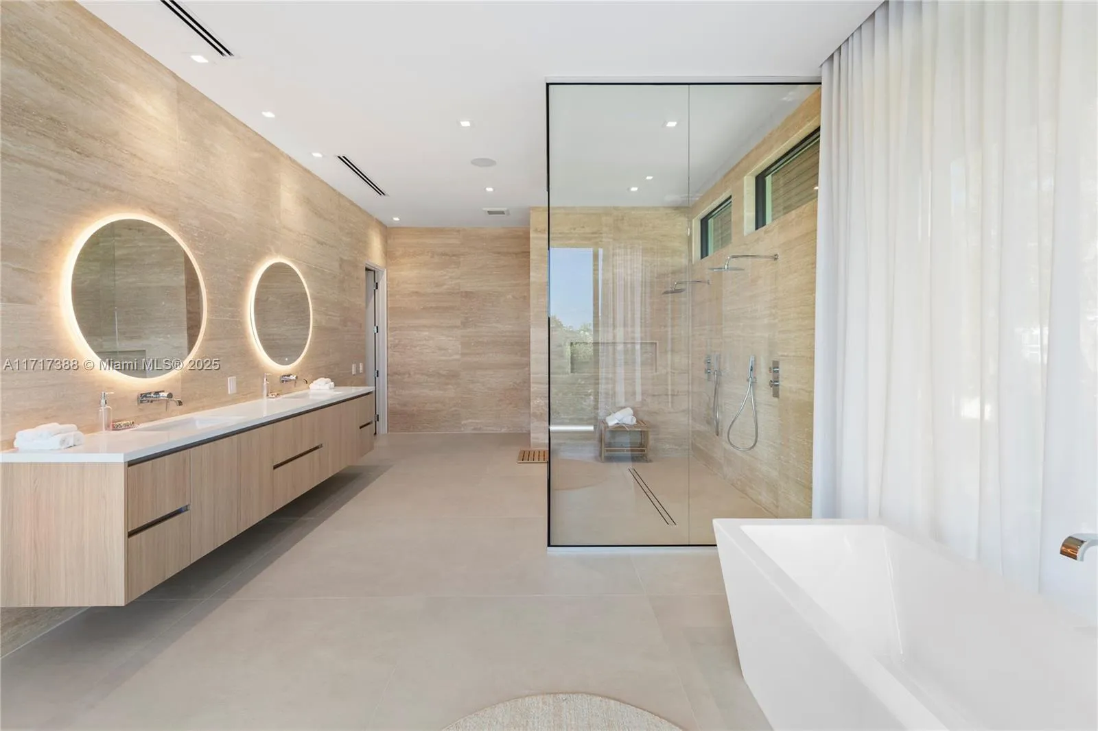 North Miami, Florida 33181, United States, 7 Bedrooms Bedrooms, ,7 BathroomsBathrooms,Residential,Active,22216