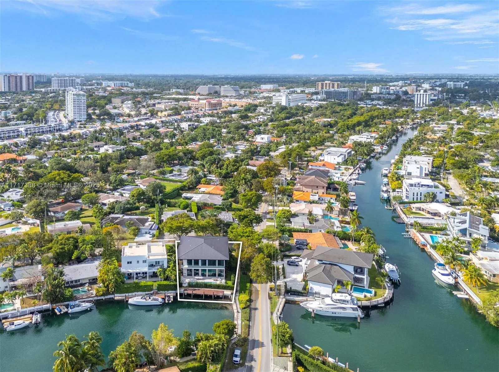 North Miami, Florida 33181, United States, 7 Bedrooms Bedrooms, ,7 BathroomsBathrooms,Residential,Active,22216