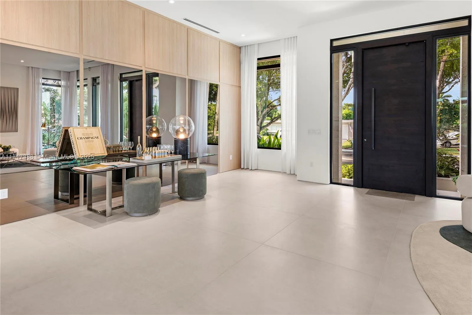 North Miami, Florida 33181, United States, 7 Bedrooms Bedrooms, ,7 BathroomsBathrooms,Residential,Active,22216