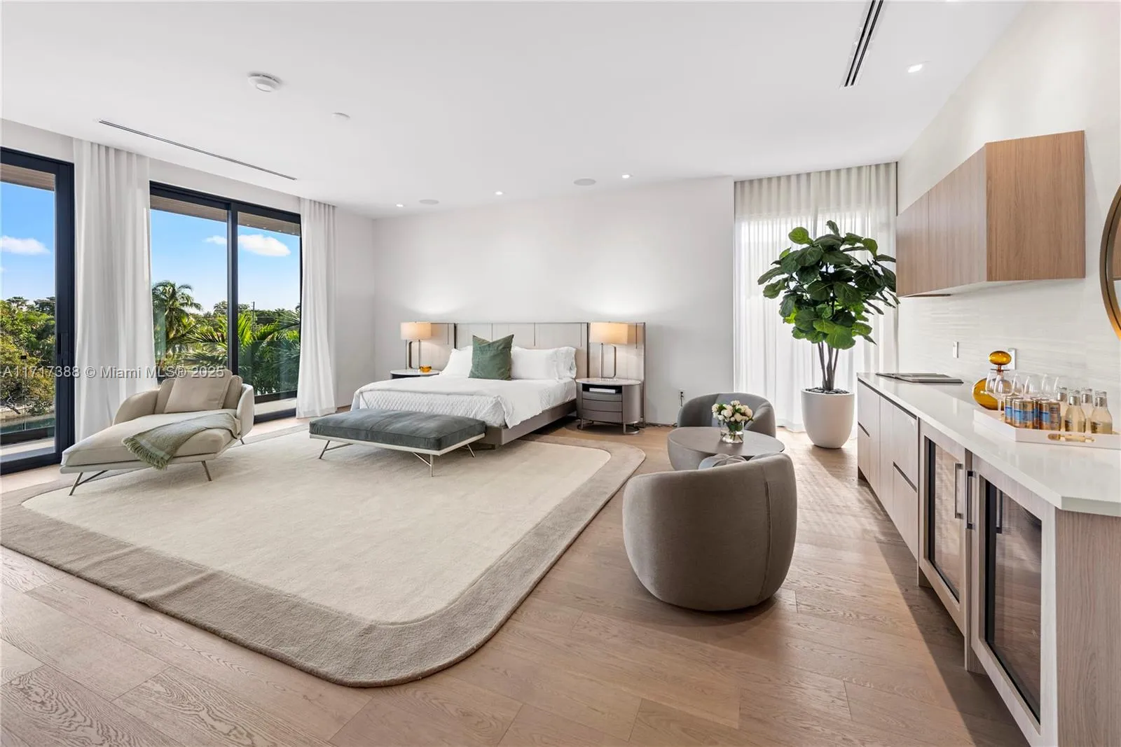 North Miami, Florida 33181, United States, 7 Bedrooms Bedrooms, ,7 BathroomsBathrooms,Residential,Active,22216