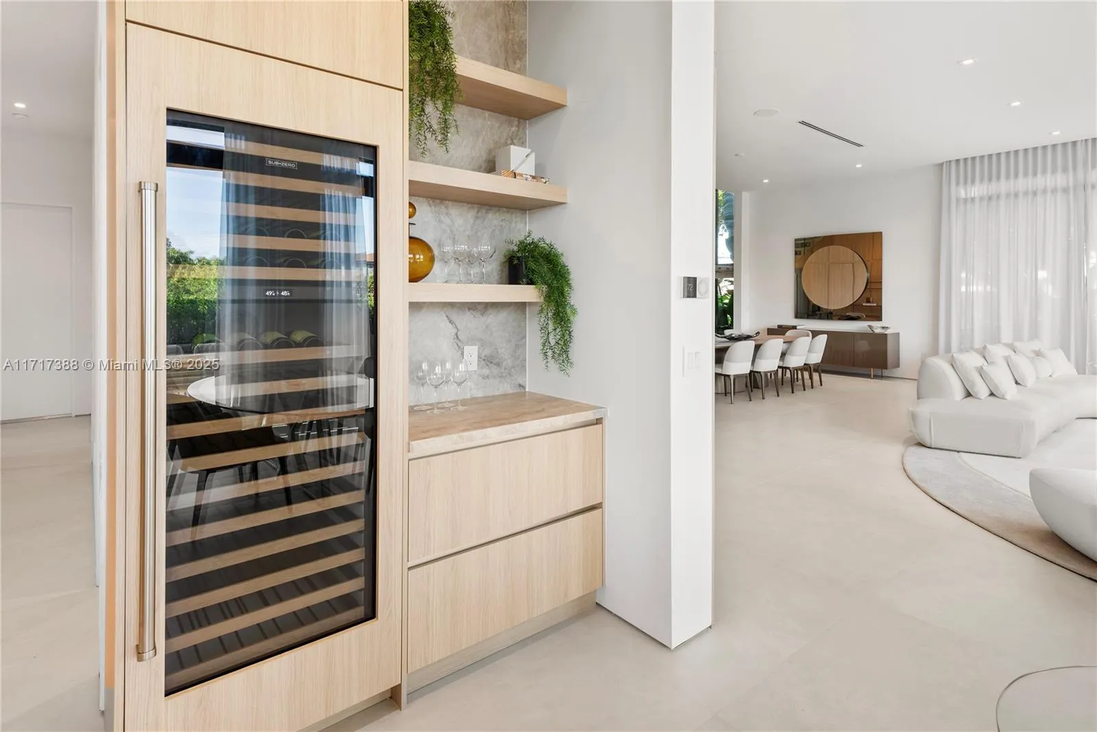 North Miami, Florida 33181, United States, 7 Bedrooms Bedrooms, ,7 BathroomsBathrooms,Residential,Active,22216