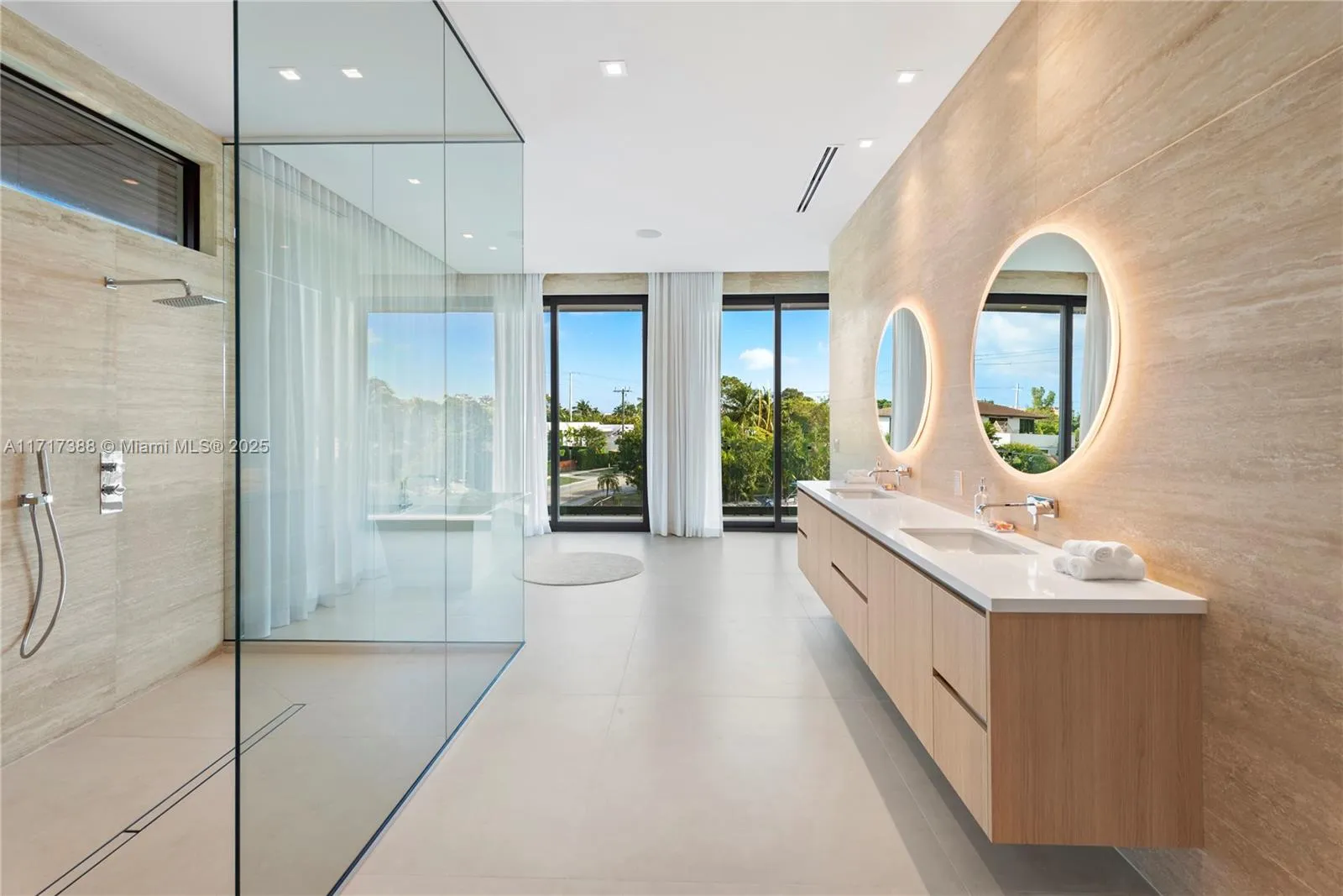 North Miami, Florida 33181, United States, 7 Bedrooms Bedrooms, ,7 BathroomsBathrooms,Residential,Active,22216