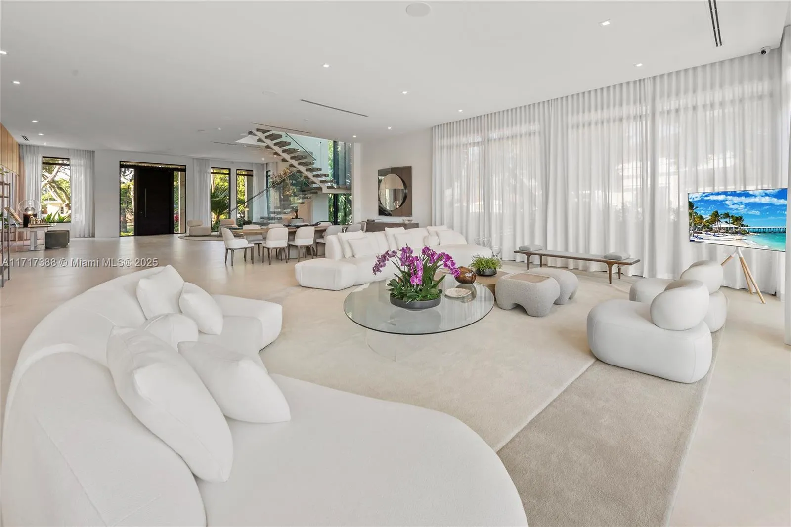 North Miami, Florida 33181, United States, 7 Bedrooms Bedrooms, ,7 BathroomsBathrooms,Residential,Active,22216