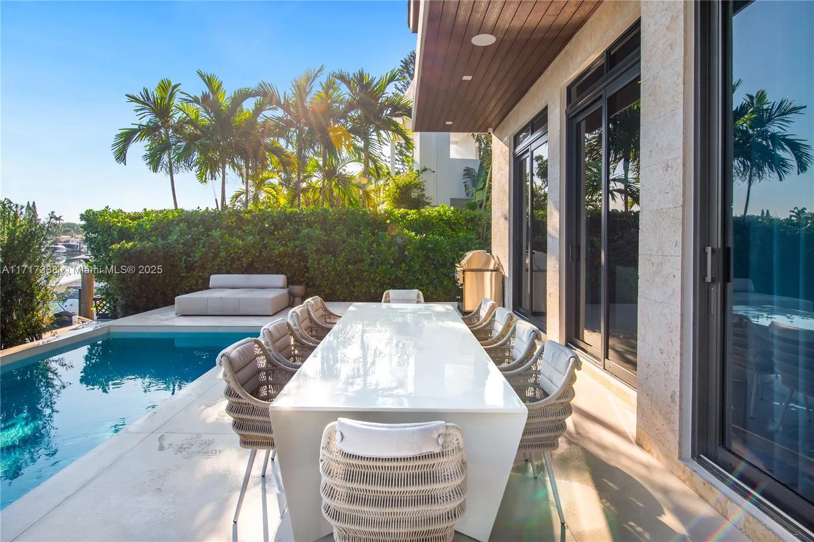 North Miami, Florida 33181, United States, 7 Bedrooms Bedrooms, ,7 BathroomsBathrooms,Residential,Active,22216