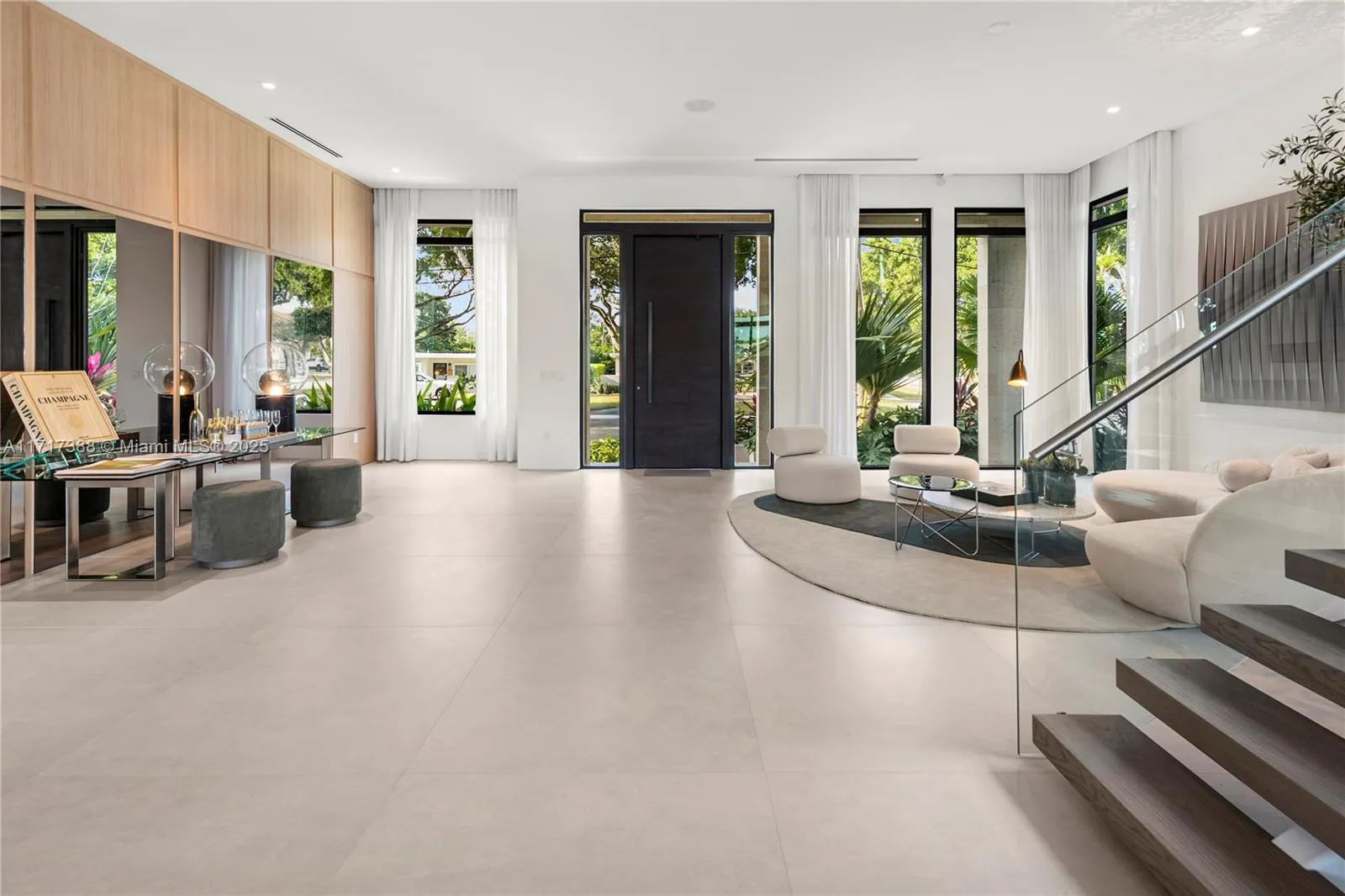 North Miami, Florida 33181, United States, 7 Bedrooms Bedrooms, ,7 BathroomsBathrooms,Residential,Active,22216