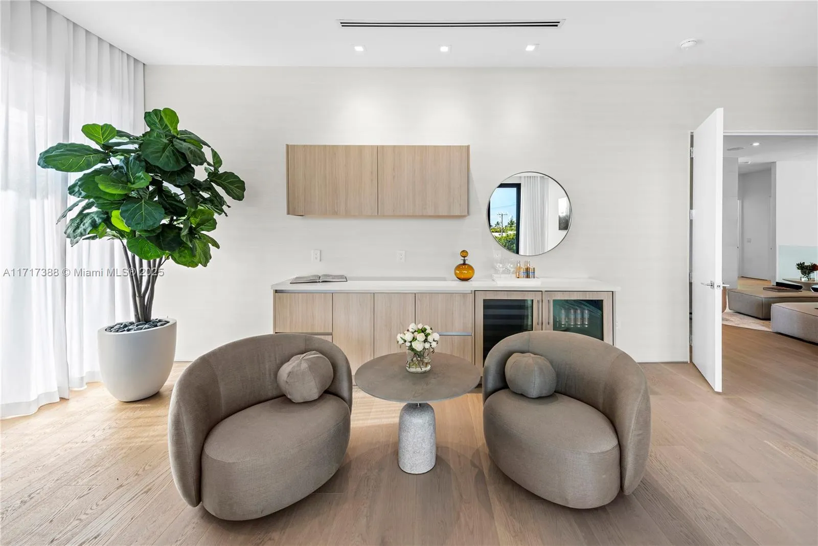 North Miami, Florida 33181, United States, 7 Bedrooms Bedrooms, ,7 BathroomsBathrooms,Residential,Active,22216