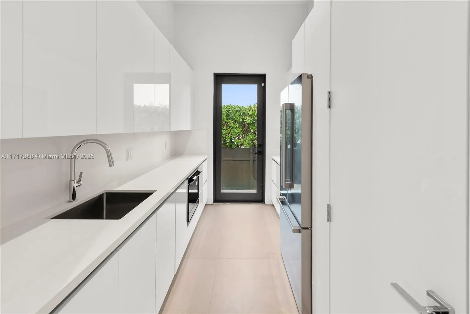 North Miami, Florida 33181, United States, 7 Bedrooms Bedrooms, ,7 BathroomsBathrooms,Residential,Active,22216