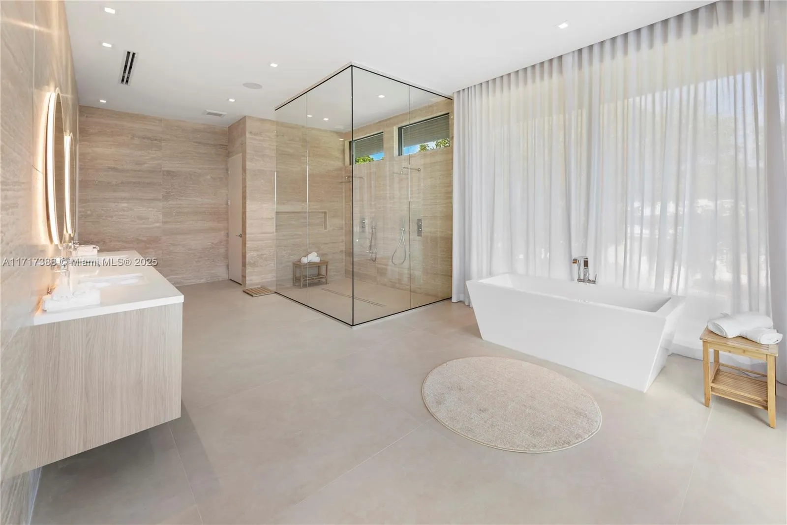 North Miami, Florida 33181, United States, 7 Bedrooms Bedrooms, ,7 BathroomsBathrooms,Residential,Active,22216