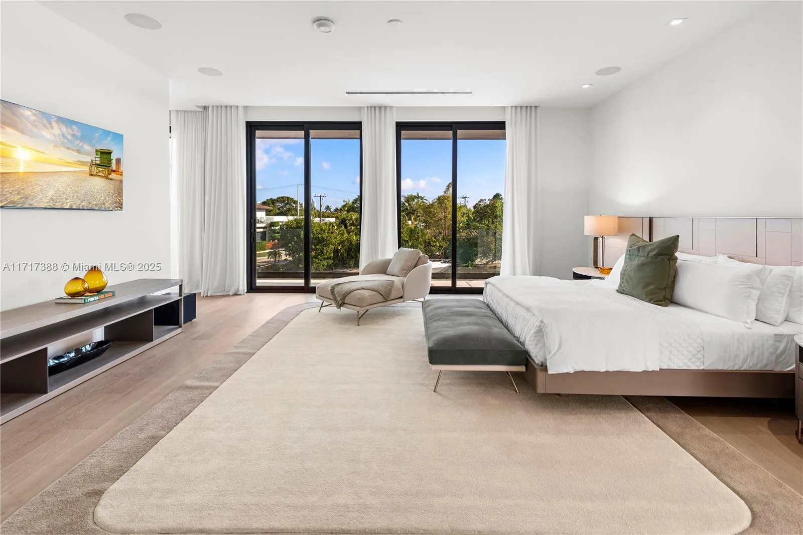 North Miami, Florida 33181, United States, 7 Bedrooms Bedrooms, ,7 BathroomsBathrooms,Residential,Active,22216