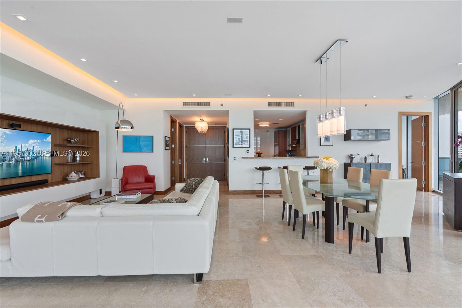 5959 Collins Ave 1001