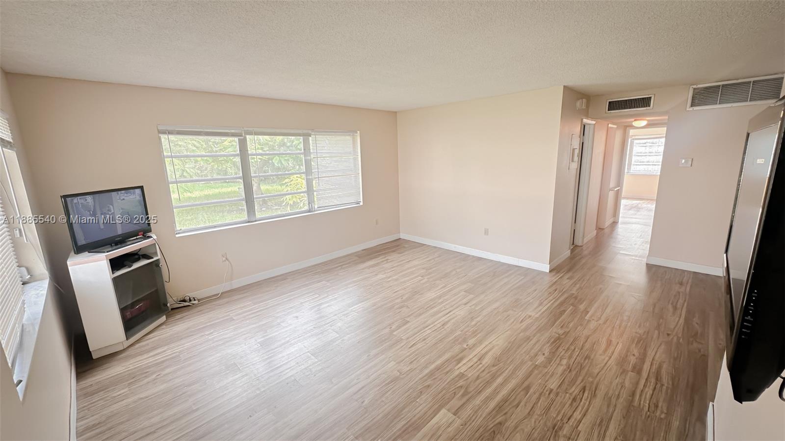 RO-MONT SOUTH CONDO J - Residential