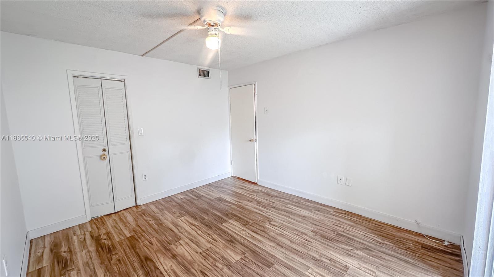 RO-MONT SOUTH CONDO J - Residential