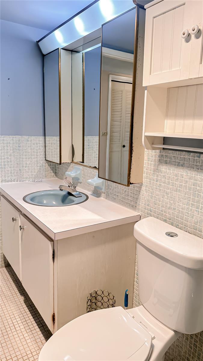 RO-MONT SOUTH CONDO J - Residential