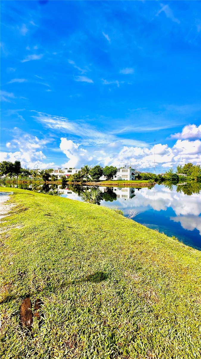RO-MONT SOUTH CONDO J - Residential