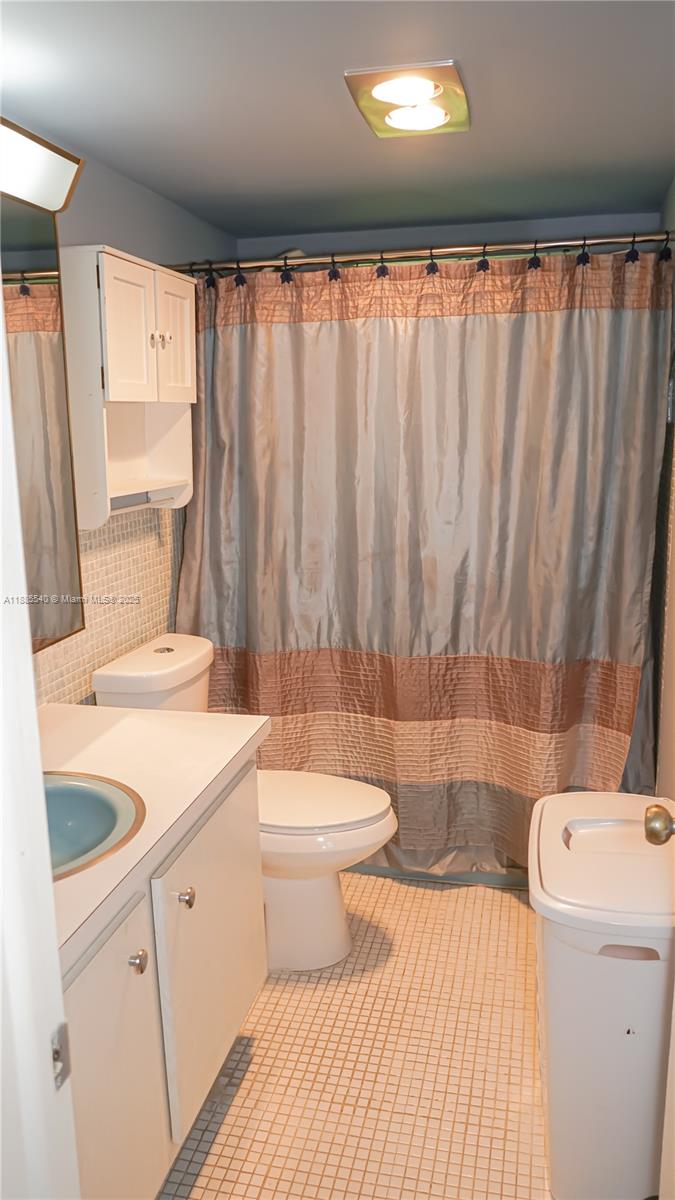RO-MONT SOUTH CONDO J - Residential