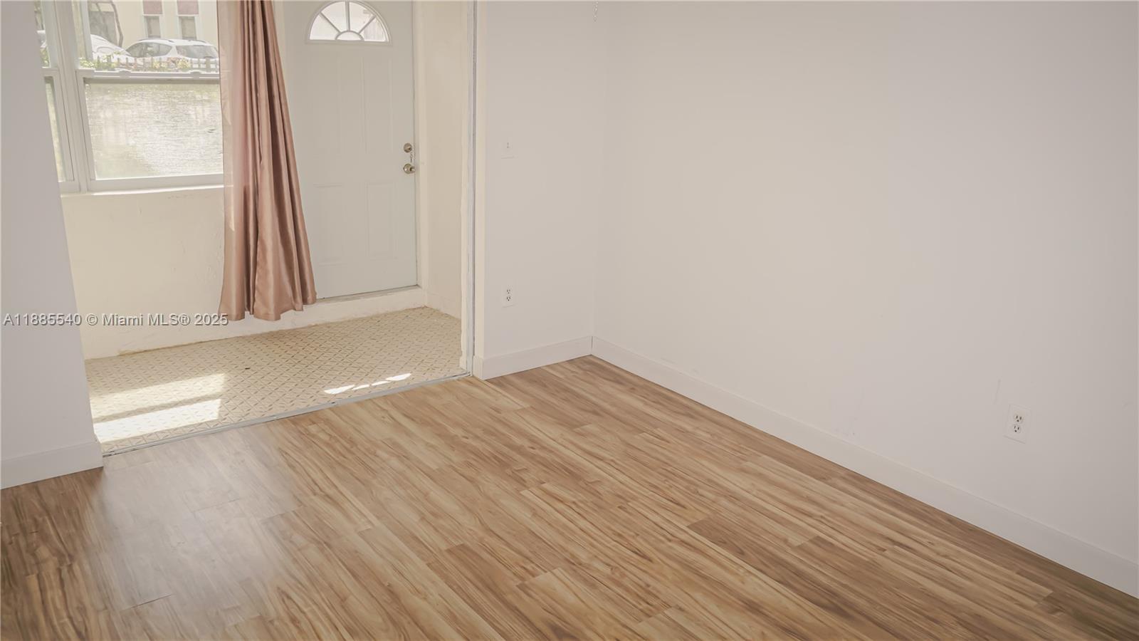 RO-MONT SOUTH CONDO J - Residential