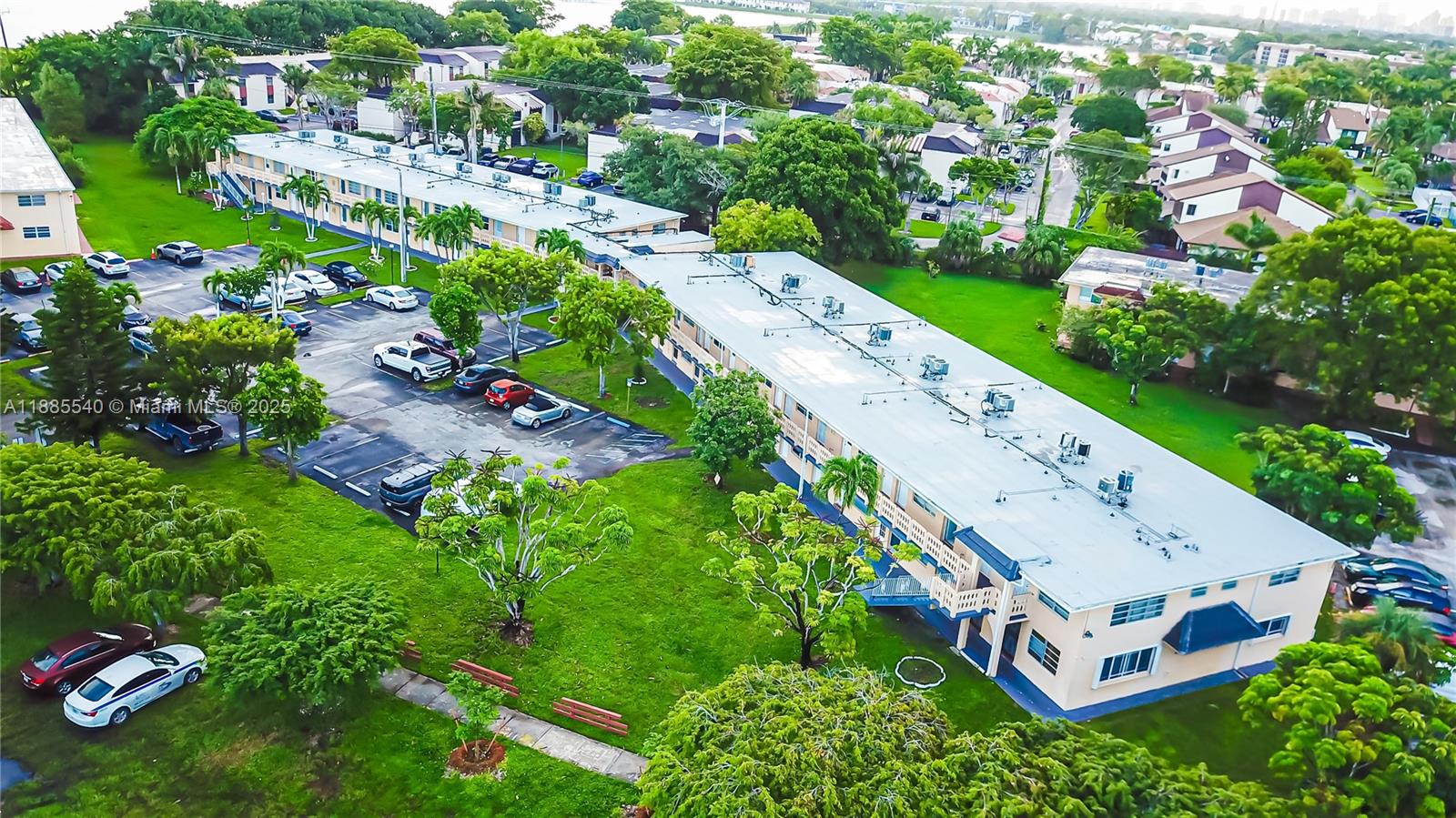 RO-MONT SOUTH CONDO J - Residential