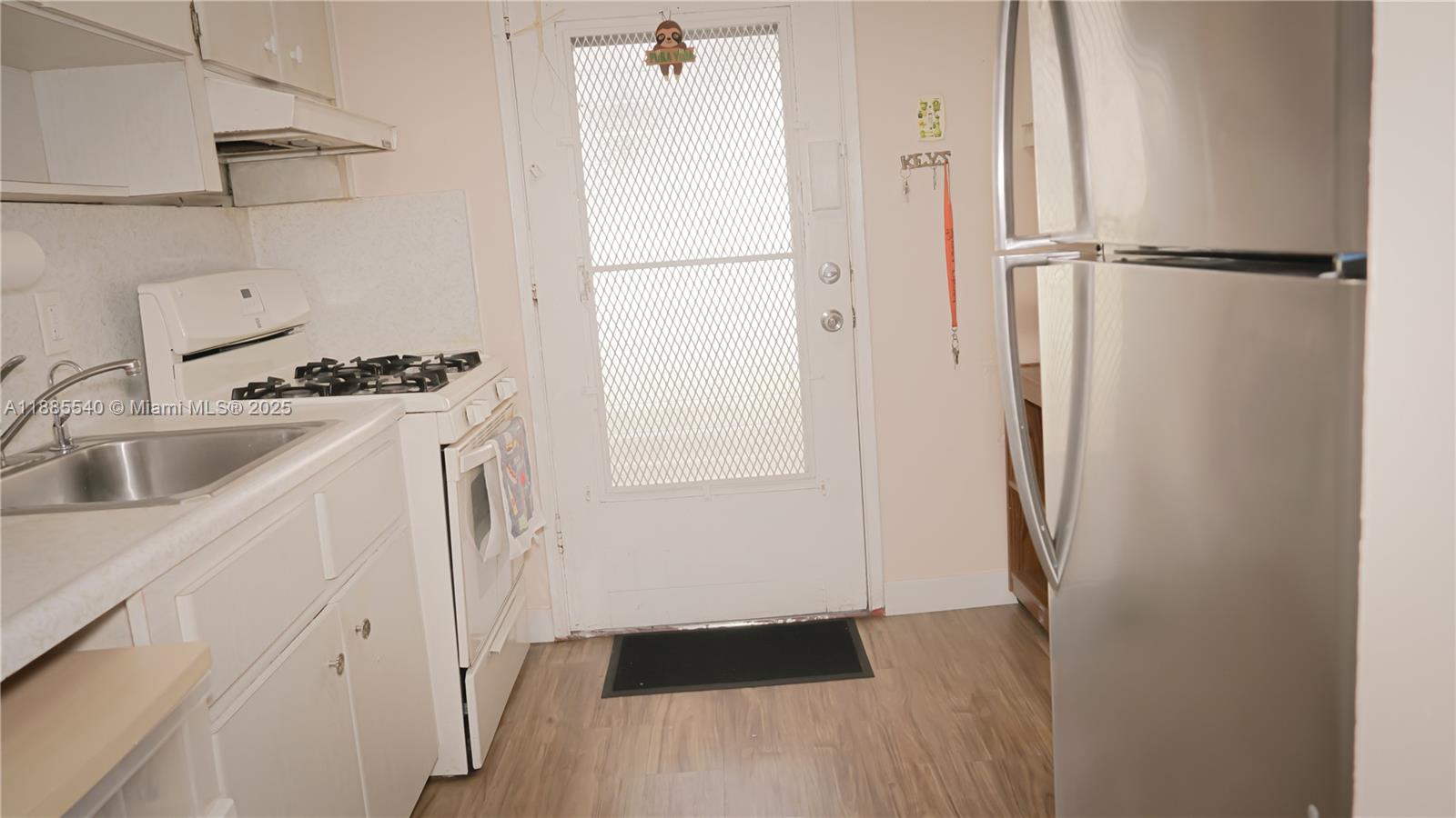 RO-MONT SOUTH CONDO J - Residential