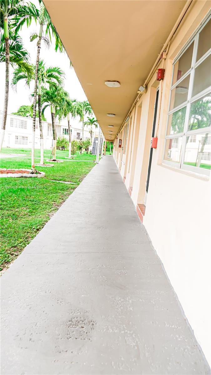 RO-MONT SOUTH CONDO J - Residential