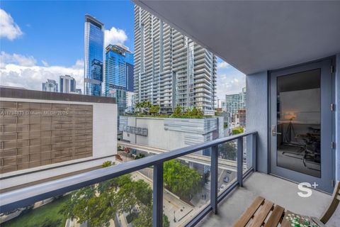 31 SE 6th St 1407 Miami FL 33131