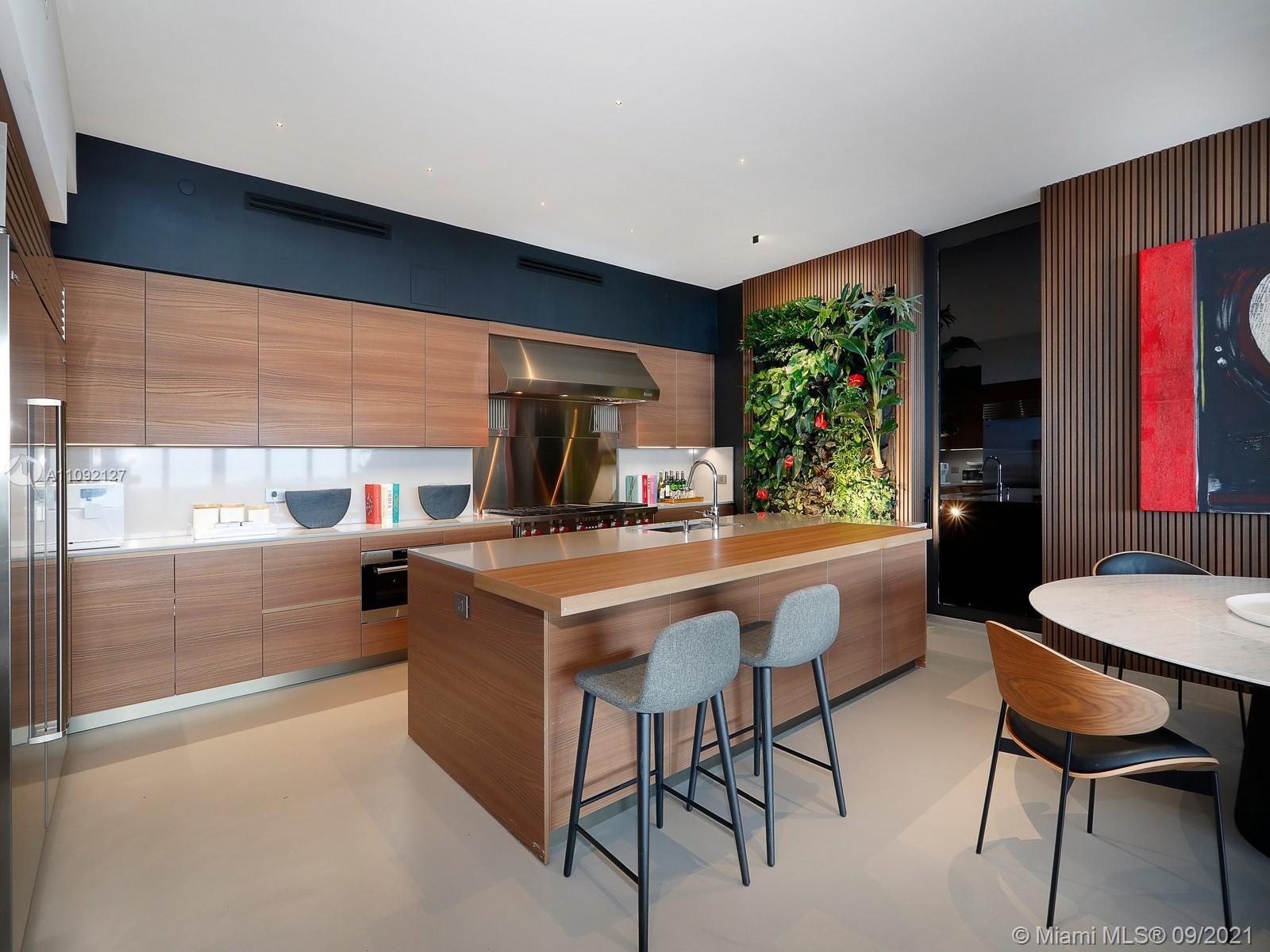 THE FAIRCHILD COCONUT GROV - Residential