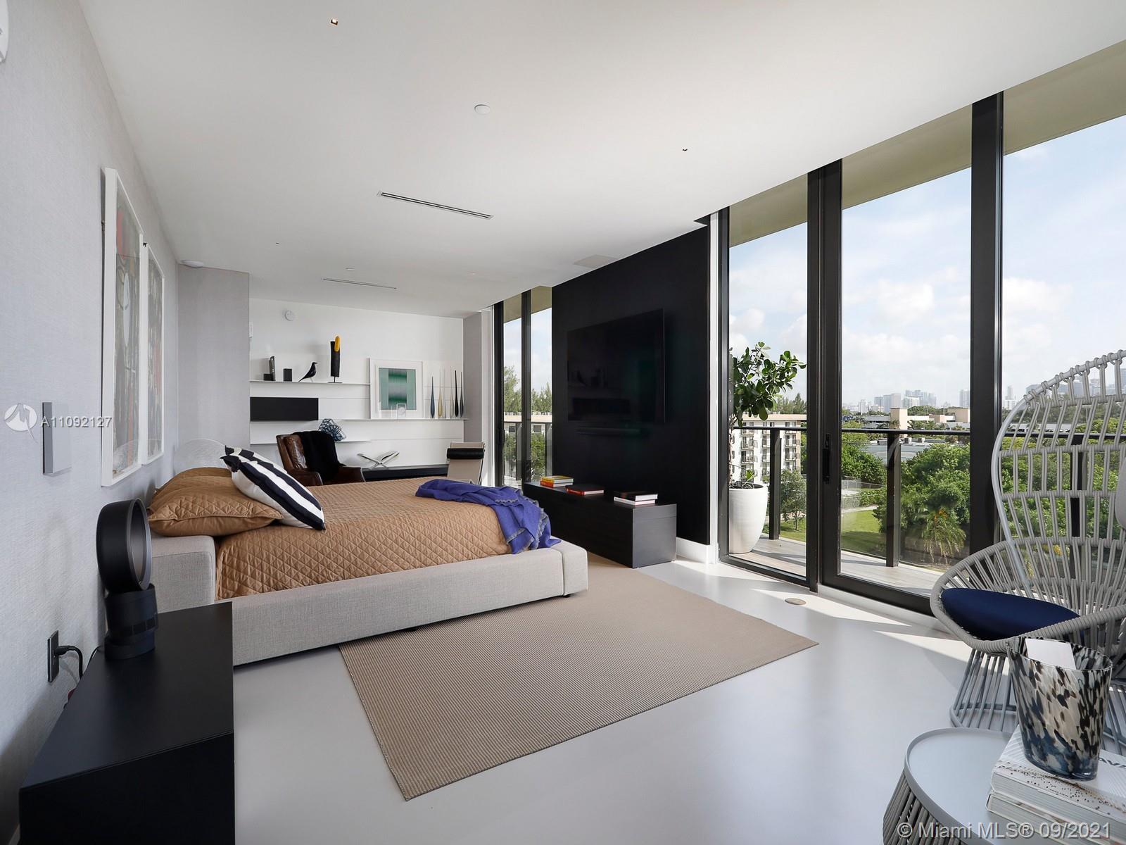 THE FAIRCHILD COCONUT GROV - Residential