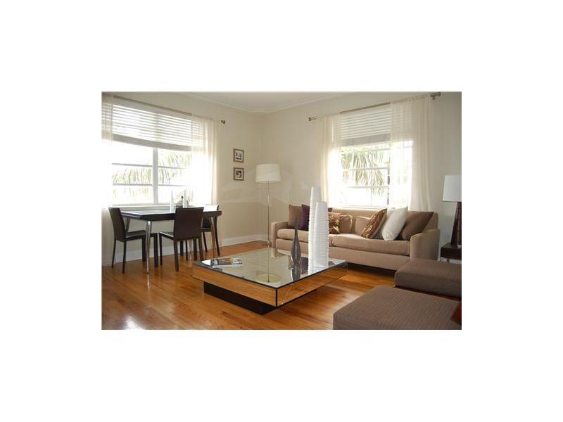 Live in the heart of the South Beach action in this charming and updated 2 BR/2bath top floor front corner unit. Walk to the beach and Lincoln Road while enjoying this peaceful slice of paradise. In unit washer/dryer, gas range and wood floors. Pets are welcome. 40 year recertification is complete