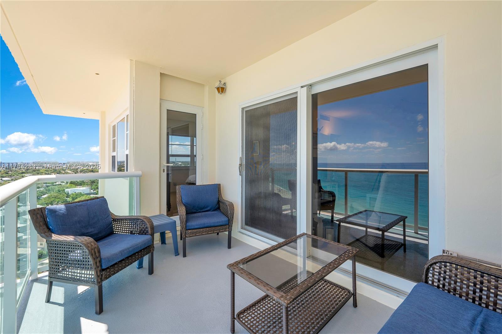 STARLIGHT TOWERS CONDO - Residential