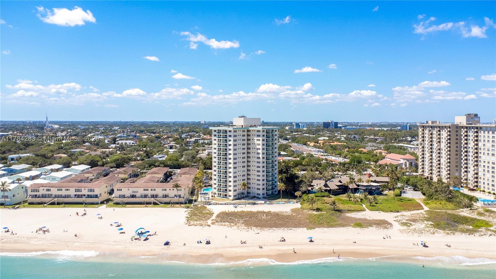 STARLIGHT TOWERS CONDO - Residential