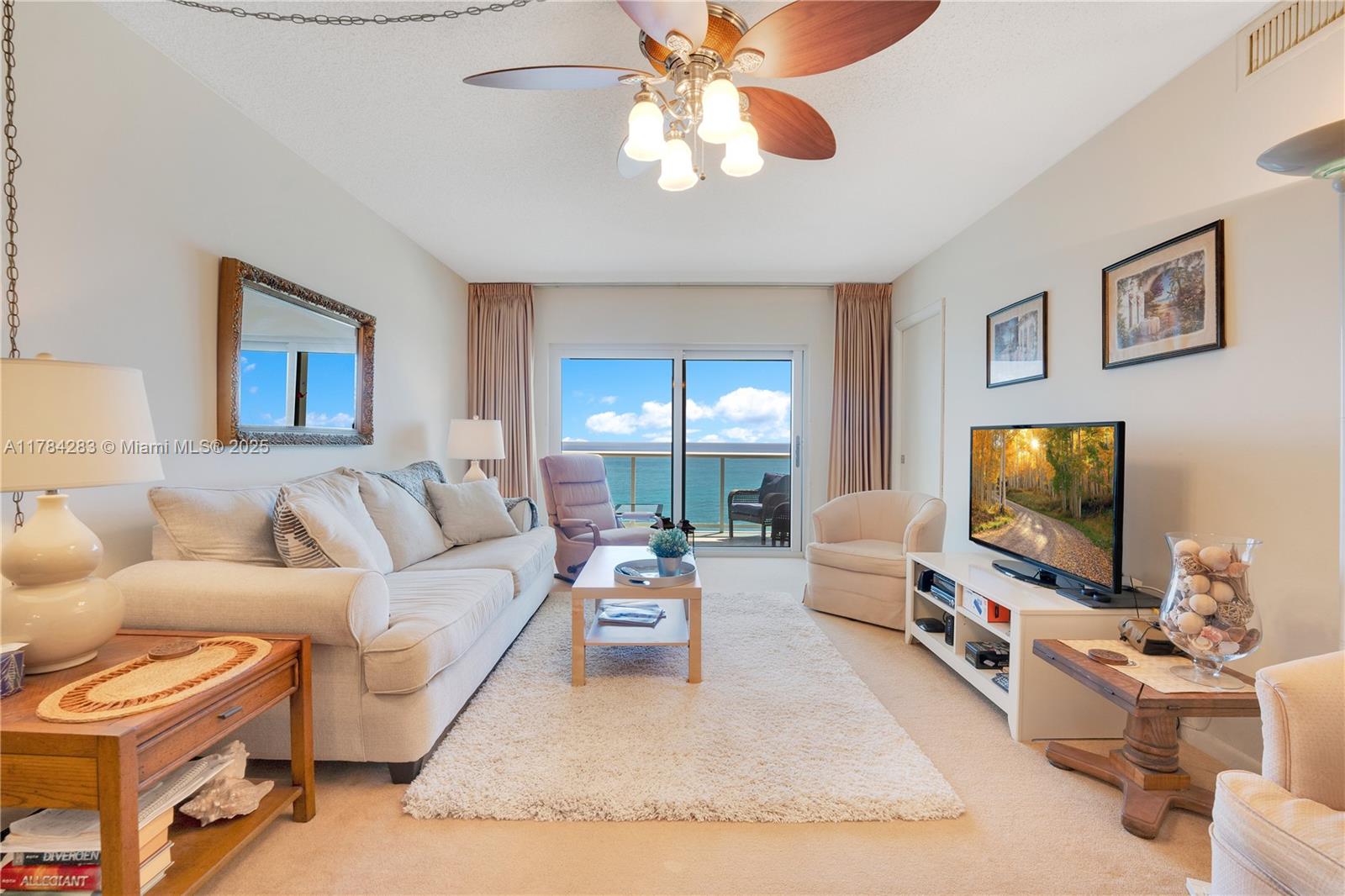 STARLIGHT TOWERS CONDO - Residential