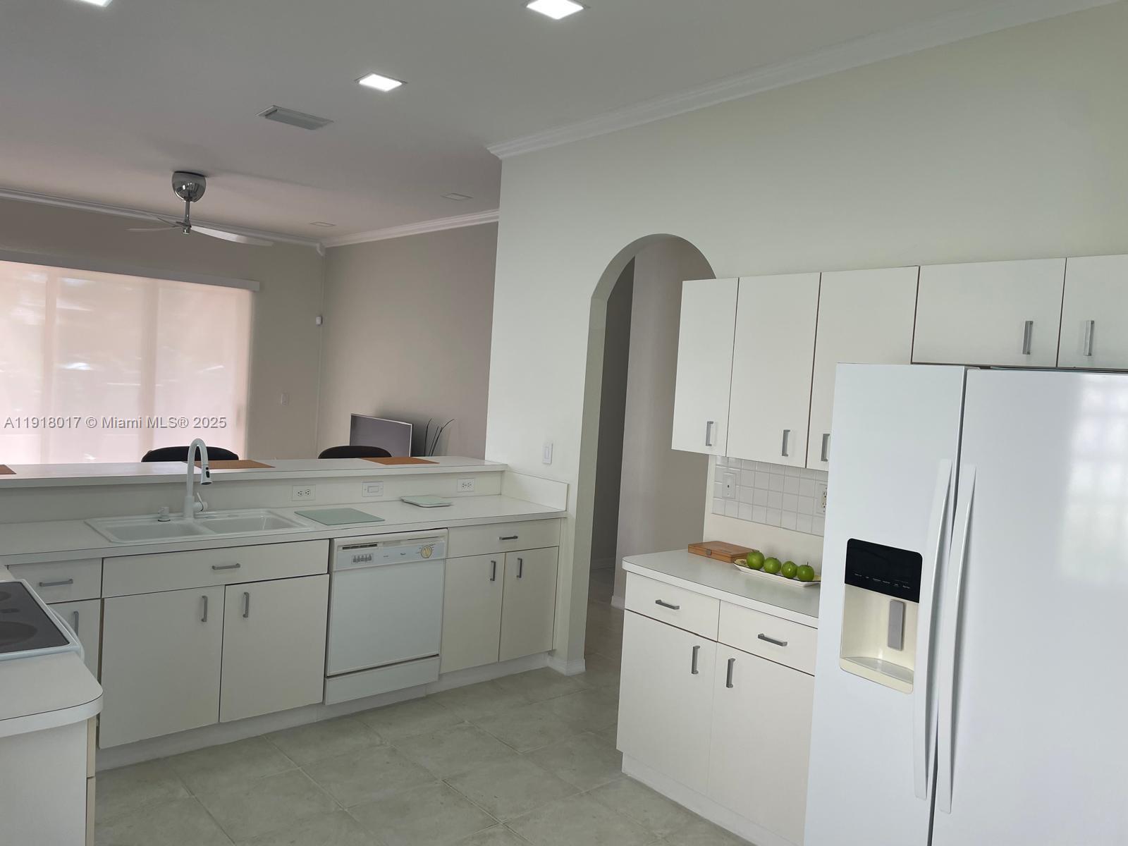 PEMBROKE ISLES 1 - Residential Lease