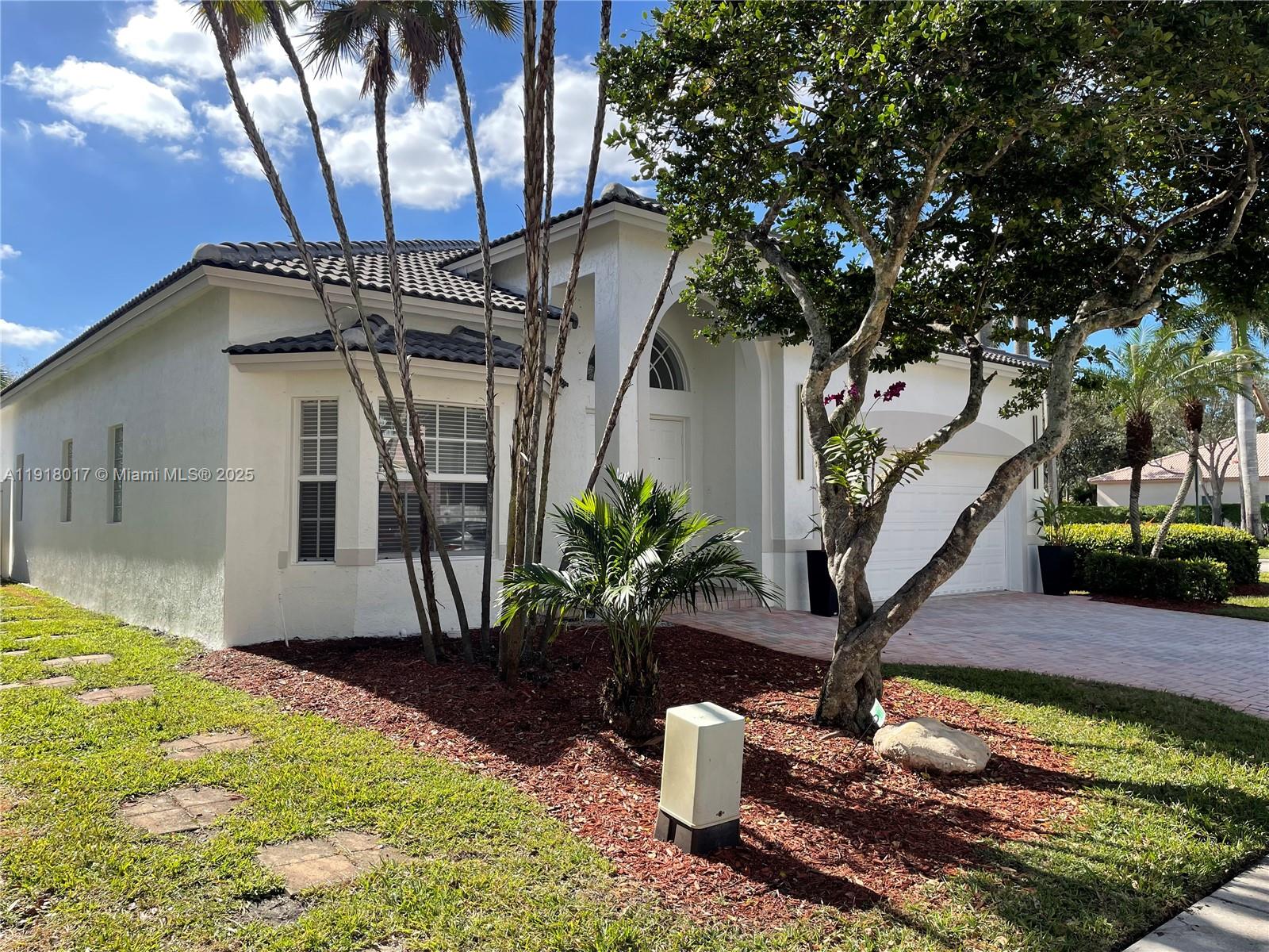 PEMBROKE ISLES 1 - Residential Lease