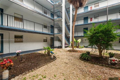 A home in Lauderdale Lakes